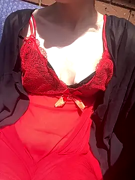 Snapshot of 1Zoey101 chatting on 12.05.25 1Zoey101 online show from 12.05.25