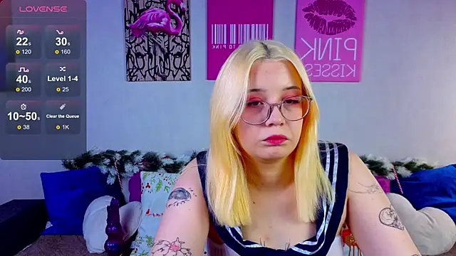 AuroraPrincess online show from 12.22.25