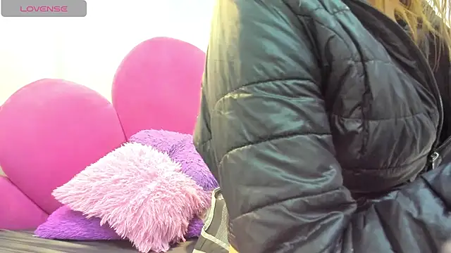 Bonniie 22 online show from 04.16.26