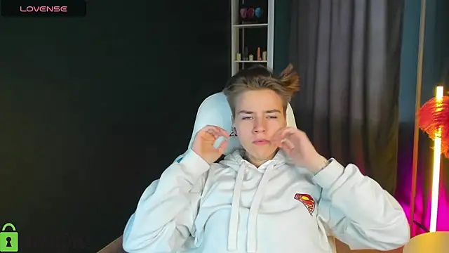 Snapshot of Jean_Wilsons chatting on 03.19.25 Jean Wilsons online show from 03.19.25