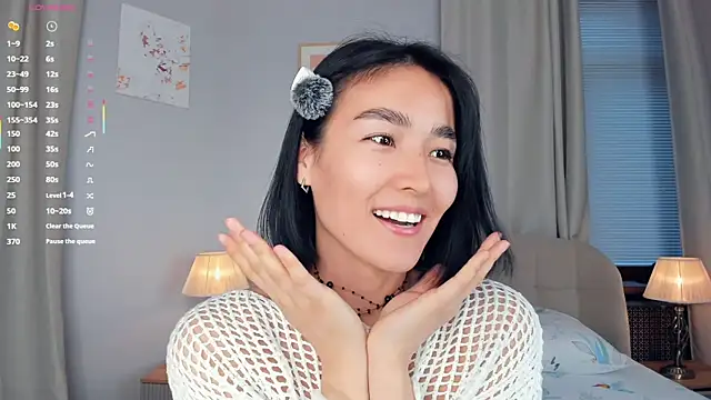 RanelDiva online show from 10.22.25