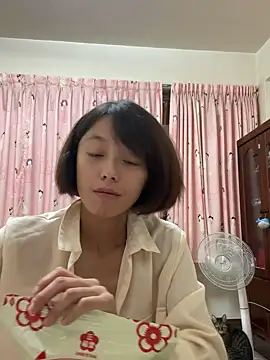 Snapshot of ladypaggy chatting on 10.04.25 ladypaggy online show from 10.04.25