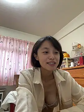 Snapshot of ladypaggy chatting on 10.27.25 ladypaggy online show from 10.27.25