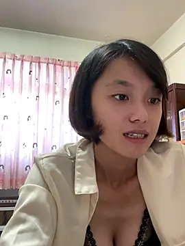 Snapshot of ladypaggy chatting on 11.05.25 ladypaggy online show from 11.05.25