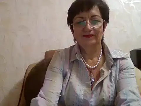 Snapshot of Lota5821 chatting on 10.21.25 Lota5821 online show from 10.21.25