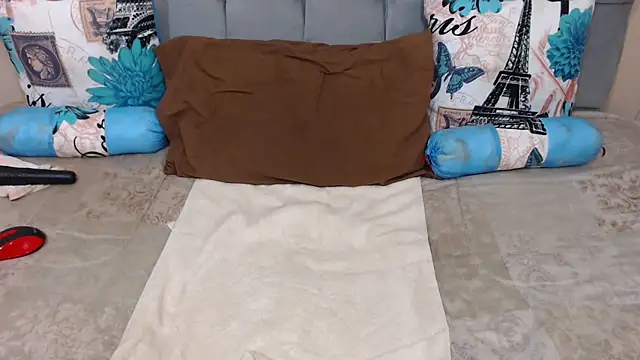 ChocolateClit online show from 12.15.25