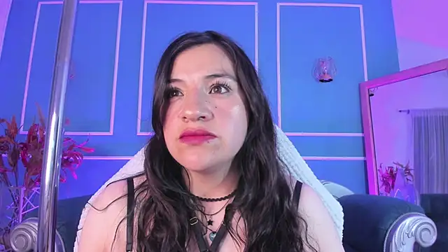 TaraTaylorr online show from 09.30.25