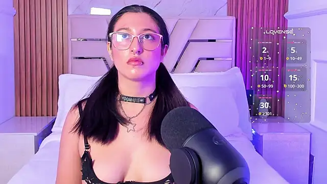 Snapshot of Gabrielakassi chatting on 03.15.25 Gabrielakassi online show from 03.15.25