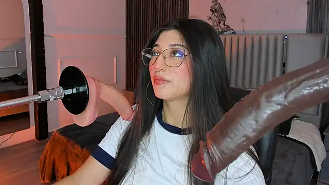 Snapshot of Gabrielakassi chatting on 10.13.25 Gabrielakassi online show from 10.13.25