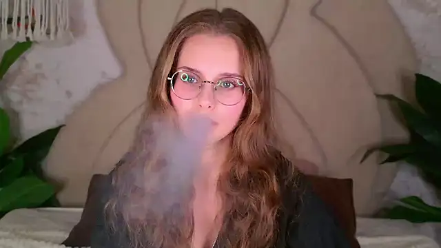 RileyMimicho online show from 10.06.25