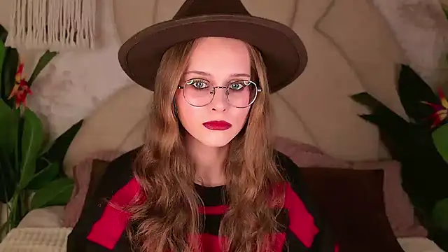 RileyMimicho online show from 10.31.25