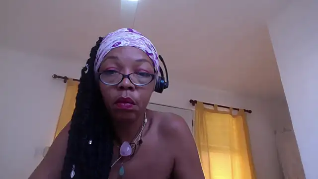 Ladyzee25 online show from 09.21.25