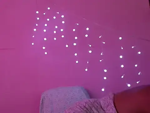 Ladyzee25 online show from 12.21.25