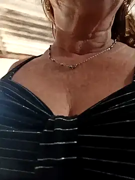 Sexy-Woman-Mature online show from 10.12.25