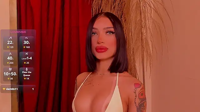 Snapshot of PeytonReeds chatting on 10.13.25 PeytonReeds online show from 10.13.25