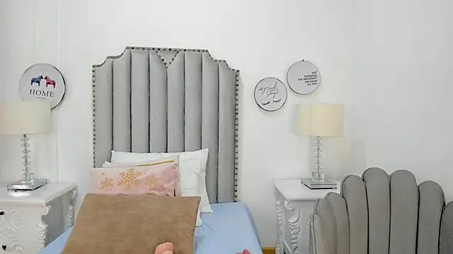 SamantaMarquez online show from 11.22.25