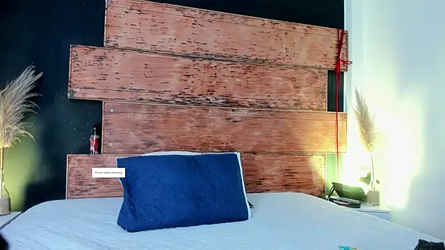 Snapshot of Fernanda_liie_ chatting on 06.19.26 Fernanda liie online show from 06.19.26