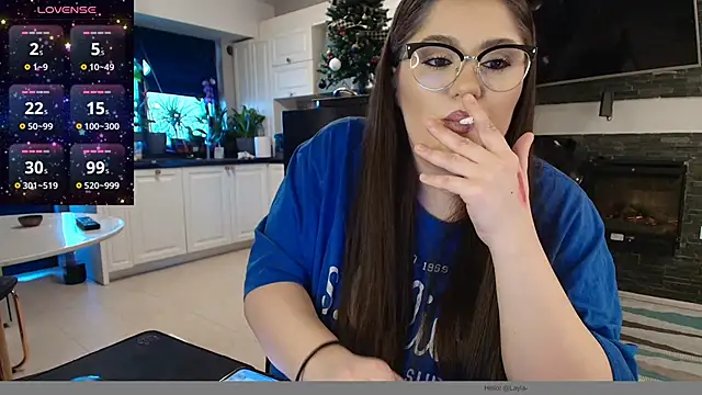 Snapshot of Layla- chatting on 01.09.25 Layla- online show from 01.09.25