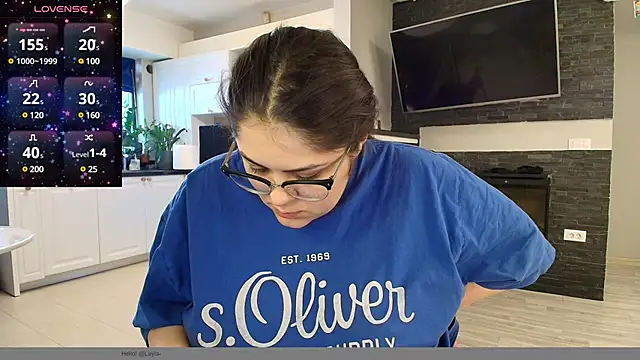 Snapshot of Layla- chatting on 02.21.25 Layla- online show from 02.21.25