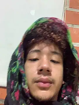 Snapshot of chillcol chatting on 03.23.25 chillcol online show from 03.23.25