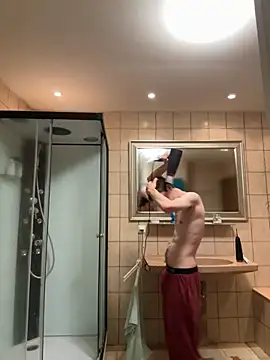 Snapshot of xy_monkeyBigCock chatting on 10.13.25 xy monkeyBigCock online show from 10.13.25