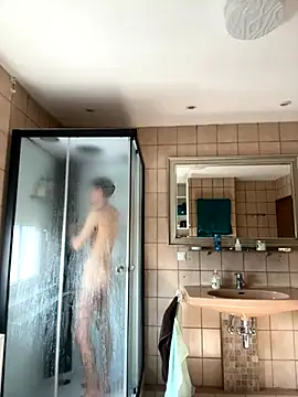 Snapshot of xy_monkeyBigCock chatting on 10.19.25 xy monkeyBigCock online show from 10.19.25