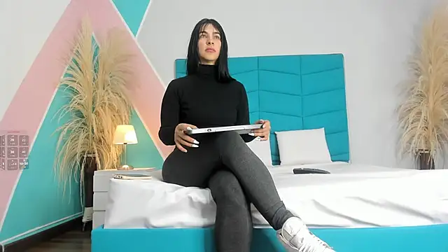 Emilly wilson  online show from 11.27.25