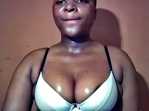 Snapshot of sexyhips2001 chatting on 10.03.25 sexyhips2001 online show from 10.03.25