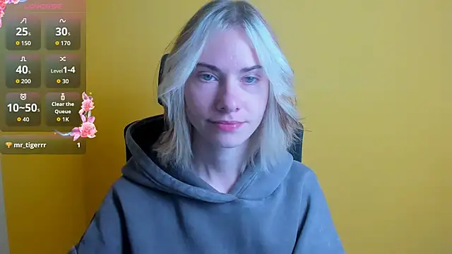 Fiona Night online show from 10.14.25