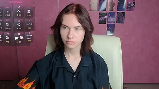 Snapshot of Fiona_Night chatting on 07.19.26 Fiona Night online show from 07.19.26