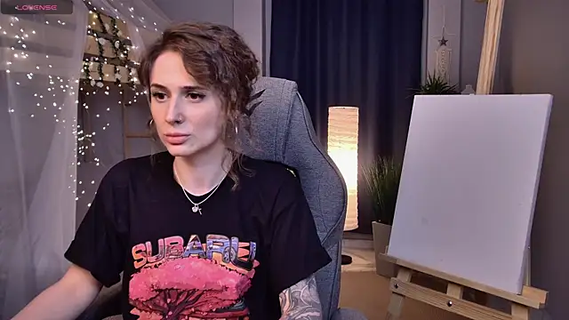 Snapshot of OliviaMcClean chatting on 06.11.26 OliviaMcClean online show from 06.11.26