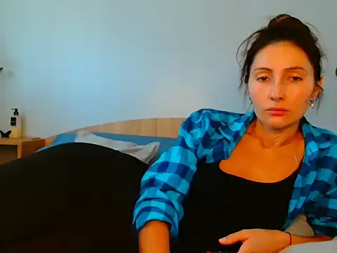 Snapshot of Irina9793 chatting on 10.15.25 Irina9793 online show from 10.15.25