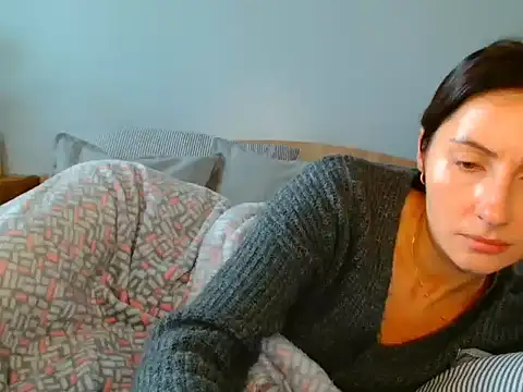 Snapshot of Irina9793 chatting on 11.17.25 Irina9793 online show from 11.17.25