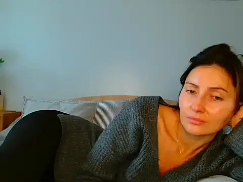 Snapshot of Irina9793 chatting on 11.19.25 Irina9793 online show from 11.19.25