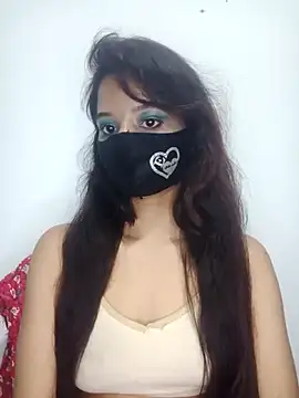 Snapshot of Orna-1 chatting on 03.04.25 Orna-1 online show from 03.04.25