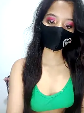 Snapshot of Orna-1 chatting on 03.05.25 Orna-1 online show from 03.05.25