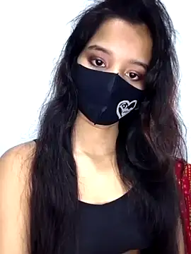 Snapshot of Orna-1 chatting on 03.11.25 Orna-1 online show from 03.11.25