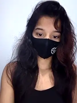 Snapshot of Orna-1 chatting on 03.16.25 Orna-1 online show from 03.16.25