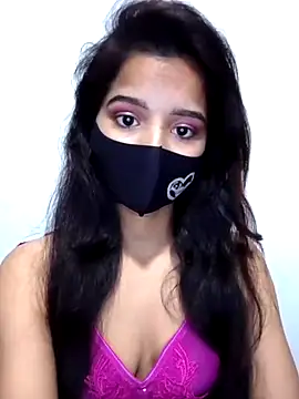 Snapshot of Orna-1 chatting on 03.21.25 Orna-1 online show from 03.21.25