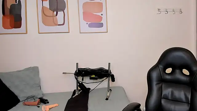 Melissa 23  online show from 09.28.25