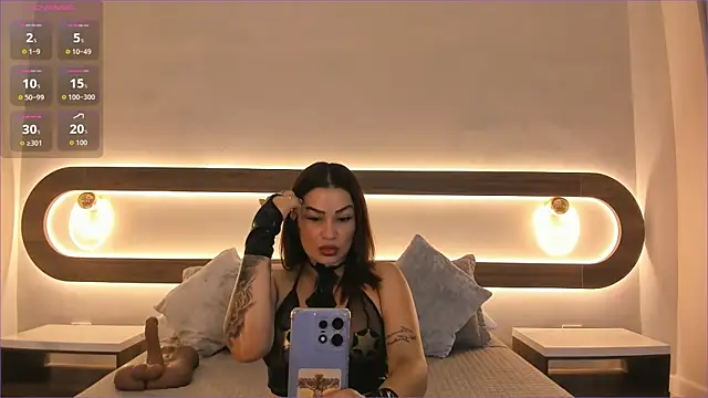 Snapshot of Brendalamar chatting on 10.04.25 Brendalamar online show from 10.04.25