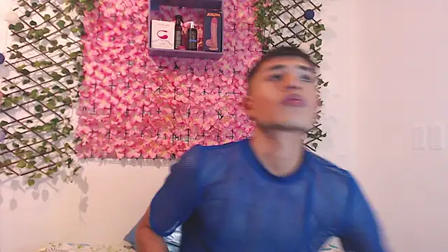 Snapshot of willians___0 chatting on 10.07.25 willians 0 online show from 10.07.25