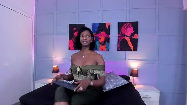 NehandaClarck  online show from 03.13.25