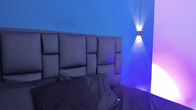 DANESKA HILLER online show from 10.05.25