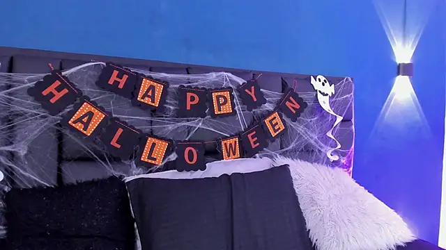 DANESKA HILLER online show from 10.27.25