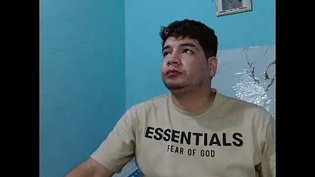 Snapshot of lunaxxx_69 chatting on 03.09.25 lunaxxx 69 online show from 03.09.25