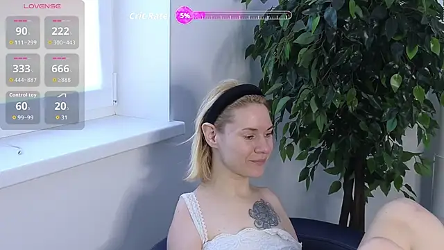 EmmaGallen online show from 10.14.25