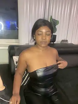 Snapshot of xnaomivaruna chatting on 03.07.25 xnaomivaruna online show from 03.07.25