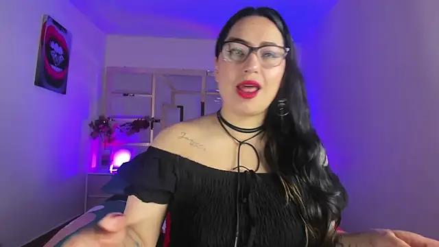 Snapshot of tamara_rouse1 chatting on 10.07.25 tamara rouse1 online show from 10.07.25