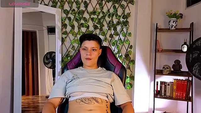 demimoore222 online show from 03.15.25